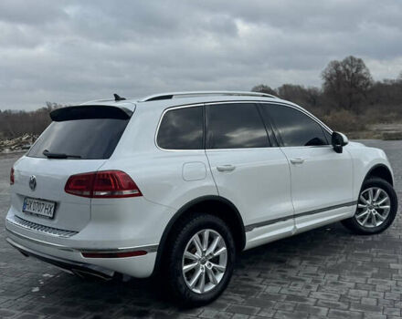 Білий Фольксваген Туарег, об'ємом двигуна 3 л та пробігом 131 тис. км за 34800 $, фото 3 на Automoto.ua