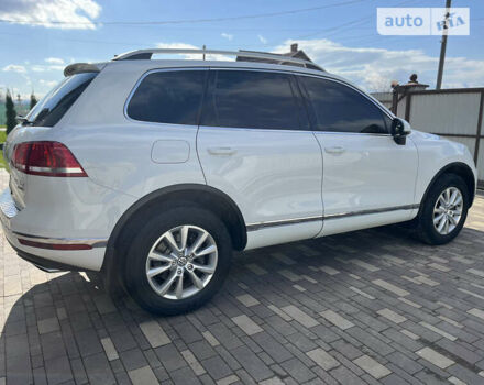 Білий Фольксваген Туарег, об'ємом двигуна 2.97 л та пробігом 300 тис. км за 21900 $, фото 9 на Automoto.ua