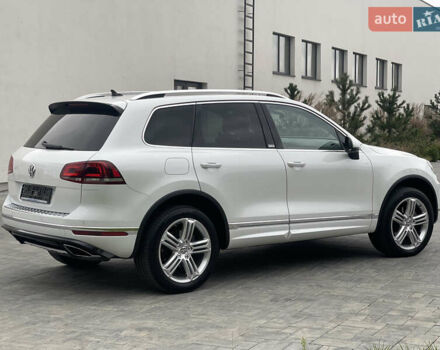 Фольксваген Туарег 2016 в Луцке на Automoto.ua Белый Фольксваген Туарег, объемом двигателя 2.97 л и пробегом 146 тыс. км за 33800 $, фото 10 на Automoto.ua