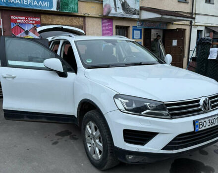 Білий Фольксваген Туарег, об'ємом двигуна 2.97 л та пробігом 270 тис. км за 23500 $, фото 2 на Automoto.ua