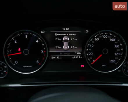 Белый Фольксваген Туарег, объемом двигателя 2.97 л и пробегом 120 тыс. км за 32000 $, фото 18 на Automoto.ua