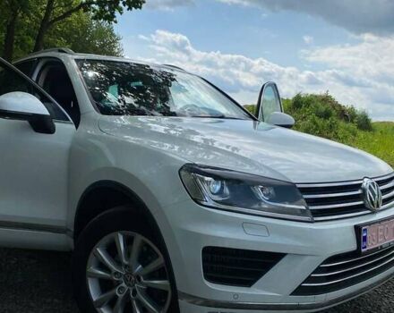 Білий Фольксваген Туарег, об'ємом двигуна 3 л та пробігом 222 тис. км за 24999 $, фото 1 на Automoto.ua