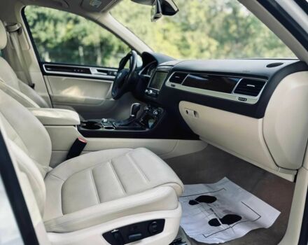 Белый Фольксваген Туарег, объемом двигателя 3.6 л и пробегом 79 тыс. км за 6100 $, фото 8 на Automoto.ua