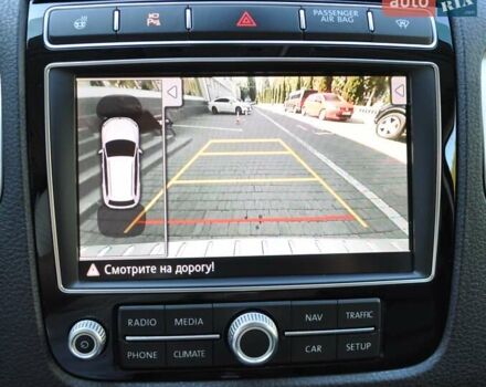 Белый Фольксваген Туарег, объемом двигателя 2.97 л и пробегом 263 тыс. км за 23000 $, фото 40 на Automoto.ua