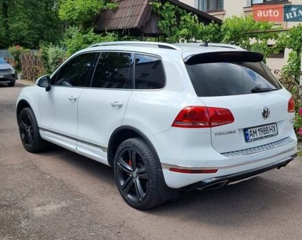Белый Фольксваген Туарег, объемом двигателя 2.97 л и пробегом 237 тыс. км за 31000 $, фото 4 на Automoto.ua