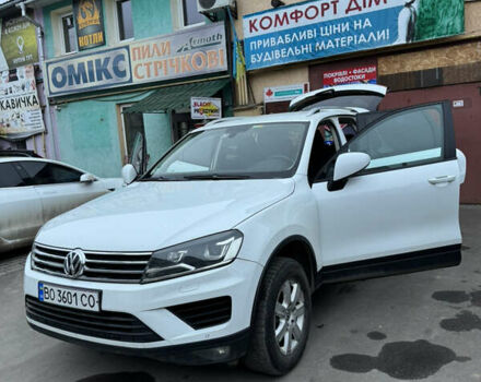 Білий Фольксваген Туарег, об'ємом двигуна 2.97 л та пробігом 270 тис. км за 23500 $, фото 1 на Automoto.ua