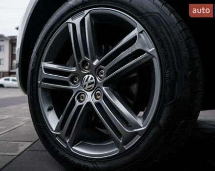 Белый Фольксваген Туарег, объемом двигателя 2.97 л и пробегом 120 тыс. км за 32000 $, фото 11 на Automoto.ua