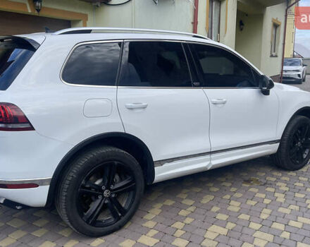 Білий Фольксваген Туарег, об'ємом двигуна 2.97 л та пробігом 250 тис. км за 32500 $, фото 1 на Automoto.ua