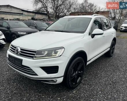 Белый Фольксваген Туарег, объемом двигателя 2.97 л и пробегом 215 тыс. км за 27900 $, фото 73 на Automoto.ua