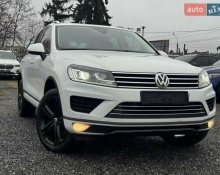 Белый Фольксваген Туарег, объемом двигателя 2.97 л и пробегом 215 тыс. км за 27900 $, фото 5 на Automoto.ua