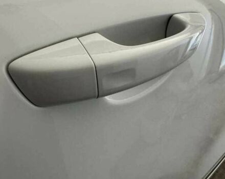 Белый Фольксваген Туарег, объемом двигателя 3 л и пробегом 110 тыс. км за 22000 $, фото 9 на Automoto.ua