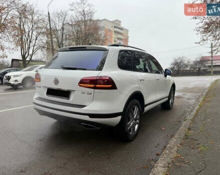 Белый Фольксваген Туарег, объемом двигателя 2.97 л и пробегом 161 тыс. км за 33000 $, фото 18 на Automoto.ua