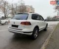 Белый Фольксваген Туарег, объемом двигателя 2.97 л и пробегом 161 тыс. км за 33000 $, фото 18 на Automoto.ua