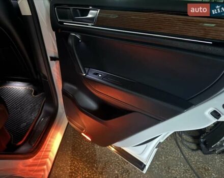 Белый Фольксваген Туарег, объемом двигателя 2.97 л и пробегом 215 тыс. км за 27900 $, фото 83 на Automoto.ua