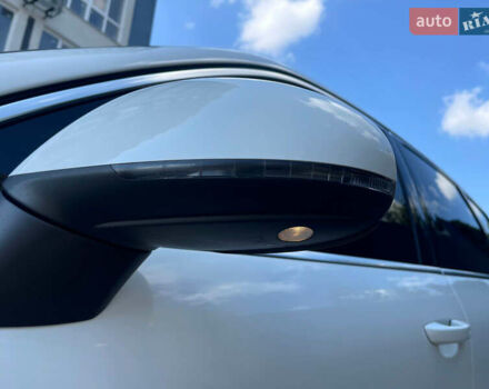 Белый Фольксваген Туарег, объемом двигателя 2.97 л и пробегом 237 тыс. км за 28500 $, фото 15 на Automoto.ua