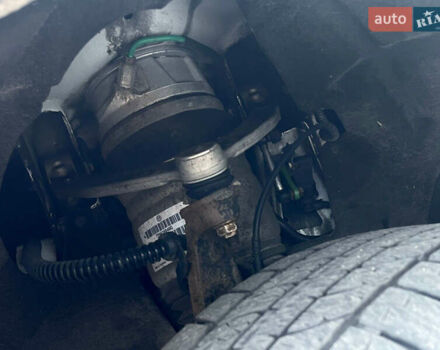 Белый Фольксваген Туарег, объемом двигателя 2.97 л и пробегом 237 тыс. км за 28500 $, фото 10 на Automoto.ua