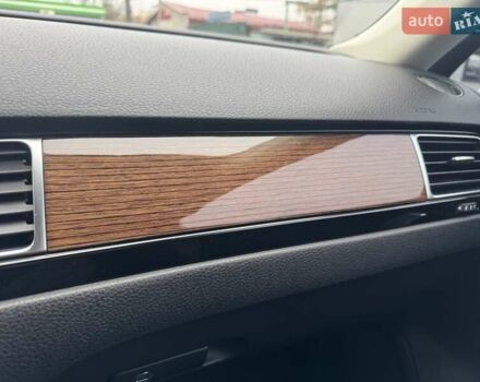 Белый Фольксваген Туарег, объемом двигателя 2.97 л и пробегом 215 тыс. км за 27900 $, фото 12 на Automoto.ua