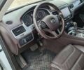 Білий Фольксваген Туарег, об'ємом двигуна 3 л та пробігом 86 тис. км за 22000 $, фото 5 на Automoto.ua