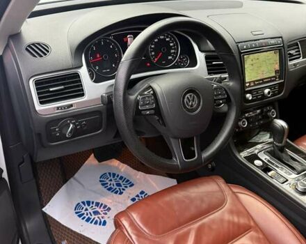 Белый Фольксваген Туарег, объемом двигателя 2.97 л и пробегом 161 тыс. км за 33000 $, фото 30 на Automoto.ua