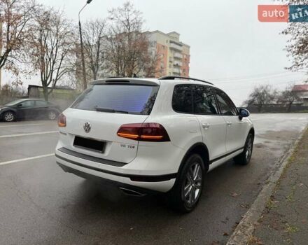 Белый Фольксваген Туарег, объемом двигателя 2.97 л и пробегом 161 тыс. км за 33000 $, фото 16 на Automoto.ua