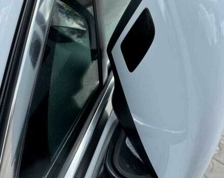 Белый Фольксваген Туарег, объемом двигателя 3 л и пробегом 110 тыс. км за 22000 $, фото 8 на Automoto.ua