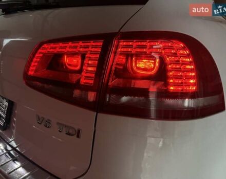 Белый Фольксваген Туарег, объемом двигателя 2.97 л и пробегом 215 тыс. км за 27900 $, фото 86 на Automoto.ua