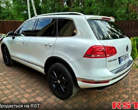 Белый Фольксваген Туарег, объемом двигателя 3 л и пробегом 194 тыс. км за 29500 $, фото 3 на Automoto.ua
