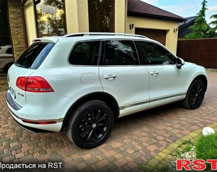 Белый Фольксваген Туарег, объемом двигателя 3 л и пробегом 194 тыс. км за 29500 $, фото 2 на Automoto.ua