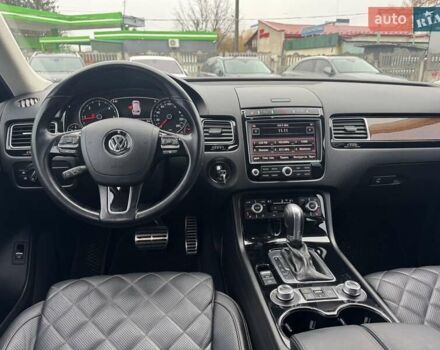 Белый Фольксваген Туарег, объемом двигателя 2.97 л и пробегом 215 тыс. км за 27900 $, фото 29 на Automoto.ua