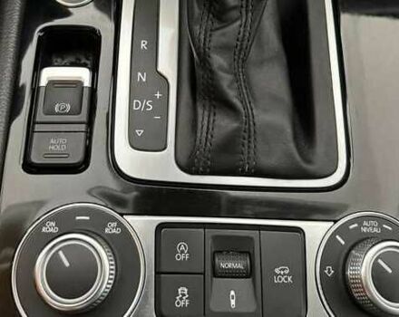 Белый Фольксваген Туарег, объемом двигателя 3 л и пробегом 110 тыс. км за 22000 $, фото 14 на Automoto.ua