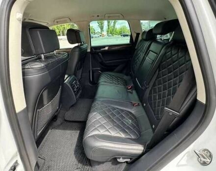 Белый Фольксваген Туарег, объемом двигателя 3 л и пробегом 110 тыс. км за 22000 $, фото 16 на Automoto.ua