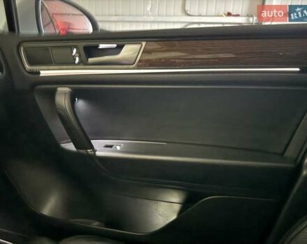 Белый Фольксваген Туарег, объемом двигателя 2.97 л и пробегом 215 тыс. км за 27900 $, фото 93 на Automoto.ua