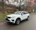 Белый Фольксваген Туарег, объемом двигателя 2.97 л и пробегом 161 тыс. км за 33000 $, фото 1 на Automoto.ua