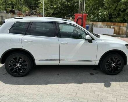 Белый Фольксваген Туарег, объемом двигателя 3 л и пробегом 110 тыс. км за 22000 $, фото 7 на Automoto.ua