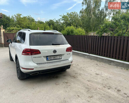 Белый Фольксваген Туарег, объемом двигателя 2.97 л и пробегом 292 тыс. км за 29900 $, фото 3 на Automoto.ua