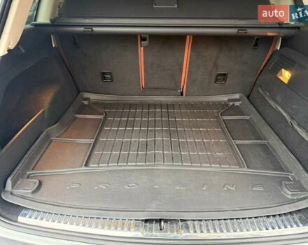 Белый Фольксваген Туарег, объемом двигателя 2.97 л и пробегом 161 тыс. км за 33000 $, фото 33 на Automoto.ua