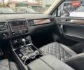 Белый Фольксваген Туарег, объемом двигателя 2.97 л и пробегом 215 тыс. км за 27900 $, фото 28 на Automoto.ua