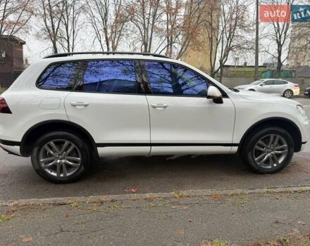 Белый Фольксваген Туарег, объемом двигателя 2.97 л и пробегом 161 тыс. км за 33000 $, фото 21 на Automoto.ua