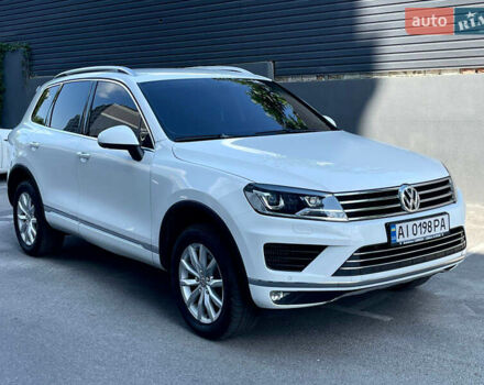 Белый Фольксваген Туарег, объемом двигателя 2.97 л и пробегом 237 тыс. км за 28500 $, фото 18 на Automoto.ua