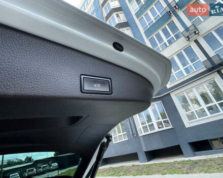 Белый Фольксваген Туарег, объемом двигателя 2.97 л и пробегом 237 тыс. км за 28500 $, фото 13 на Automoto.ua