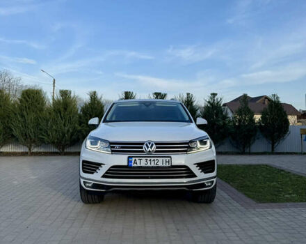 Білий Фольксваген Туарег, об'ємом двигуна 3 л та пробігом 229 тис. км за 32600 $, фото 1 на Automoto.ua