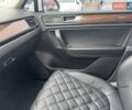 Белый Фольксваген Туарег, объемом двигателя 2.97 л и пробегом 215 тыс. км за 27900 $, фото 79 на Automoto.ua