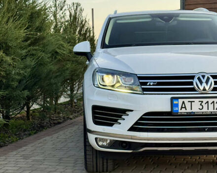 Білий Фольксваген Туарег, об'ємом двигуна 3 л та пробігом 229 тис. км за 32600 $, фото 24 на Automoto.ua