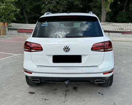 Белый Фольксваген Туарег, объемом двигателя 3 л и пробегом 110 тыс. км за 22000 $, фото 5 на Automoto.ua