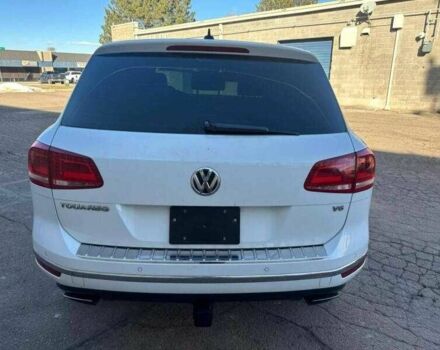 Белый Фольксваген Туарег, объемом двигателя 3.6 л и пробегом 35 тыс. км за 4100 $, фото 3 на Automoto.ua