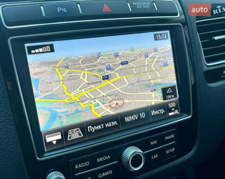 Белый Фольксваген Туарег, объемом двигателя 2.97 л и пробегом 237 тыс. км за 28500 $, фото 4 на Automoto.ua