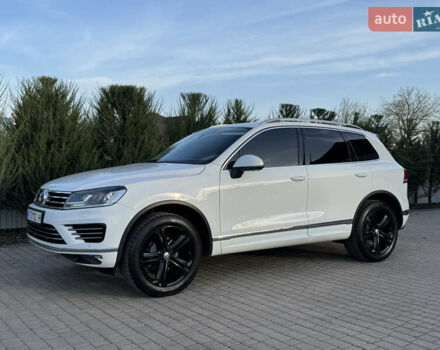 Білий Фольксваген Туарег, об'ємом двигуна 3 л та пробігом 229 тис. км за 32600 $, фото 8 на Automoto.ua