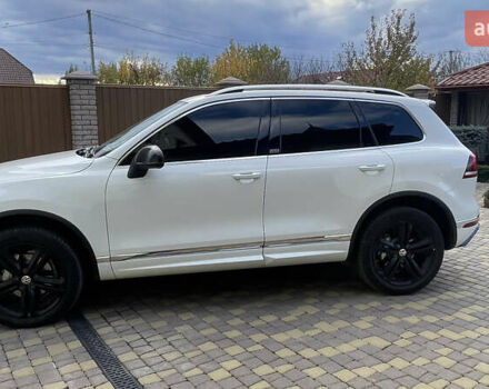 Білий Фольксваген Туарег, об'ємом двигуна 2.97 л та пробігом 250 тис. км за 32500 $, фото 9 на Automoto.ua