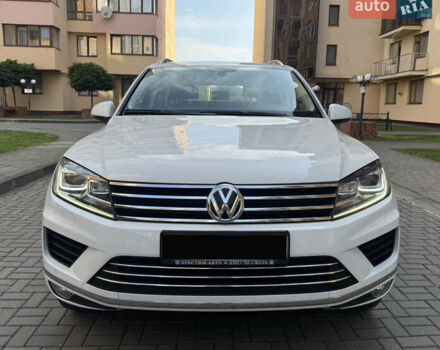 Белый Фольксваген Туарег, объемом двигателя 2.97 л и пробегом 250 тыс. км за 26200 $, фото 9 на Automoto.ua