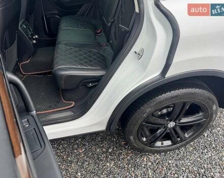 Белый Фольксваген Туарег, объемом двигателя 2.97 л и пробегом 215 тыс. км за 27900 $, фото 33 на Automoto.ua